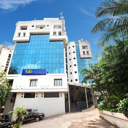 Fabhotel Savoy Suites Mumbai Airport Экстерьер фото