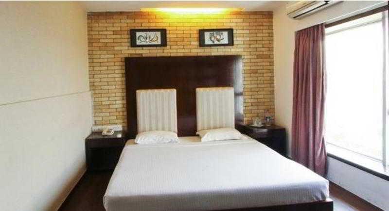 Fabhotel Savoy Suites Mumbai Airport Экстерьер фото