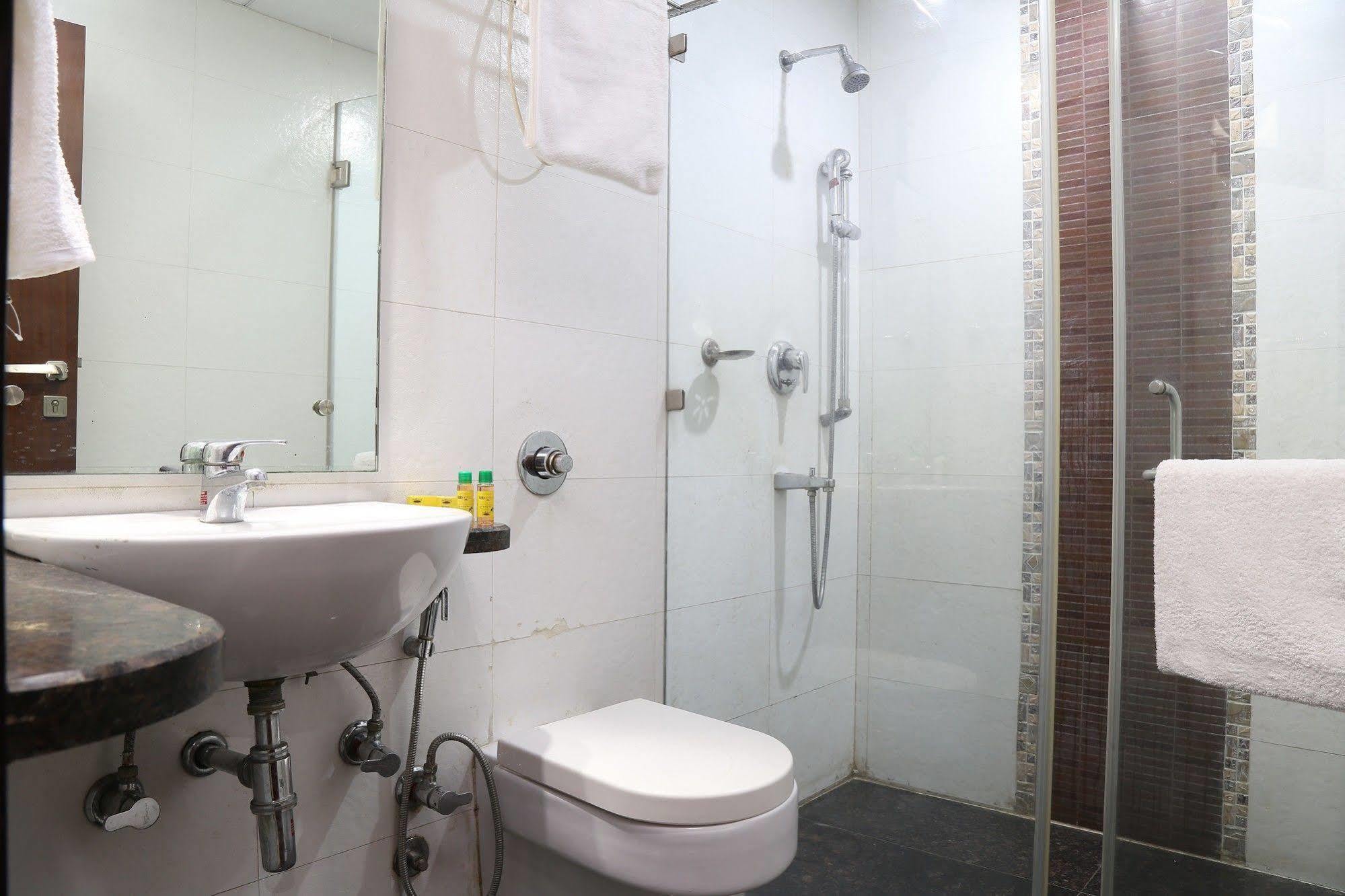 Fabhotel Savoy Suites Mumbai Airport Экстерьер фото