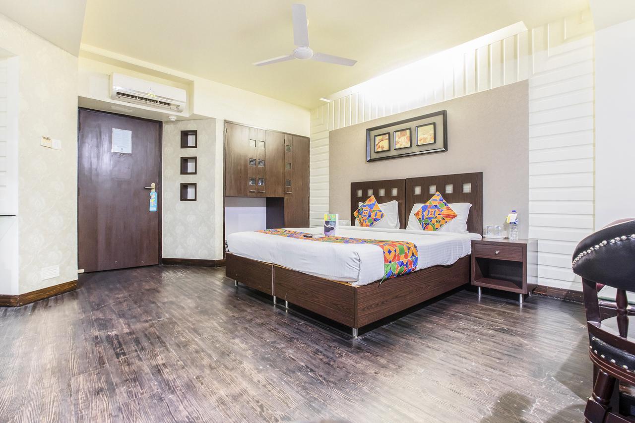 Fabhotel Savoy Suites Mumbai Airport Экстерьер фото